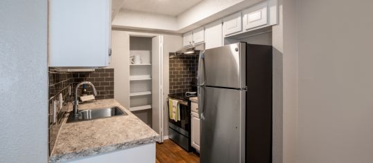 Kitchen at MAA Barton Skyway luxury apartment homes in Austin, TX