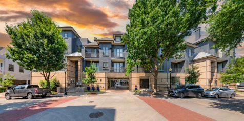 Building exterior at MAA Abbey in Dallas, TX