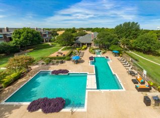 Pool at MAA Bear Creek luxury apartment homes in Euless, TX near Dallas