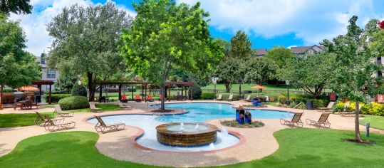 Pool at MAA Boulder Ridge luxury apartment homes in Dallas, TX