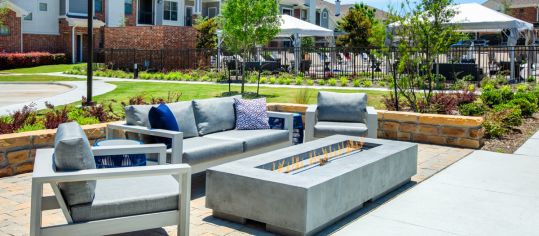 Outdoor area 2 at MAA Copper Ridge luxury apartment homes in Dallas, TX