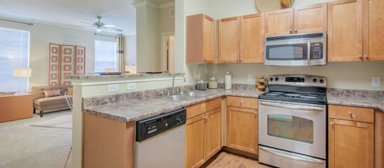 Kitchen at MAA Copper Ridge luxury apartment homes in Dallas, TX