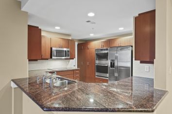 Kitchen at MAA Gallery luxury apartment homes in Dallas, TX