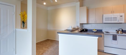 Dining room at MAA Grand Courtyards luxury apartment homes in Dallas, TX