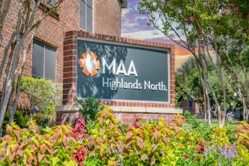 Signage at MAA Highlands North luxury apartment homes in Dallas, TX