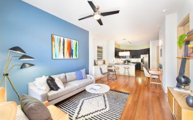 Living area at MAA Katy Trail luxury apartment homes in Dallas, TX