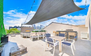 Sky terrace at MAA McKinney Ave luxury apartment homes in Dallas, TX