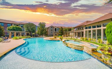 Pool at MAA Starwood in Dallas, TX