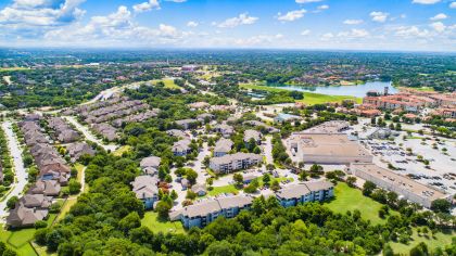 Grounds at MAA Stonebridge Ranch luxury apartment homes in McKinney, TX