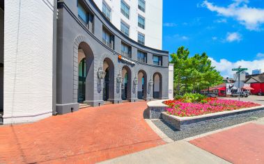 Entrance at MAA Worthington luxury apartment homes in Dallas, TX