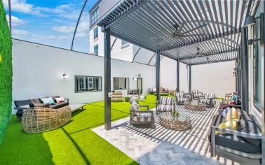 Sky Terrace at MAA Worthington luxury apartment homes in Dallas, TX