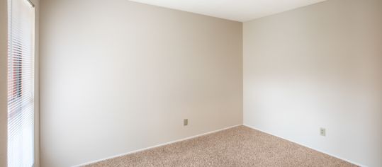 Bedroom to MAA Cypresswood luxury apartment homes in Houston, TX