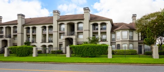 Building exterior at MAA Ranchstone luxury apartment homes in Houston, TX