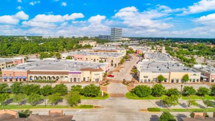 Grounds at MAA Vintage Park luxury apartment homes in Houston, TX