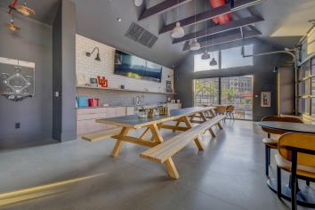 Common area at MAA at Daybreak luxury apartment homes in South Jordan, UT