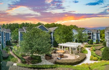 Courtyard at MAA Adalay Bay in Chesapeake, VA
