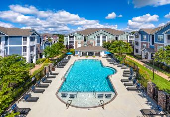 Pool at Station Square at Cosners Corner luxury apartment homes in Fredericksburg, VA