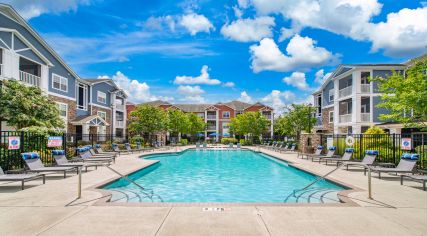 Pool at Station Square at Cosners Corner luxury apartment homes in Fredericksburg, VA