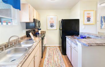 Kitchen at Colonial Village at Waterford luxury apartment homes in Richmond, VA