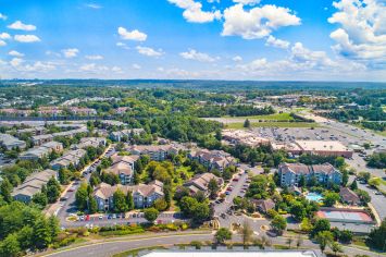 Grounds at MAA Centreville luxury apartment homes in Centreville, VA near Washington, DC