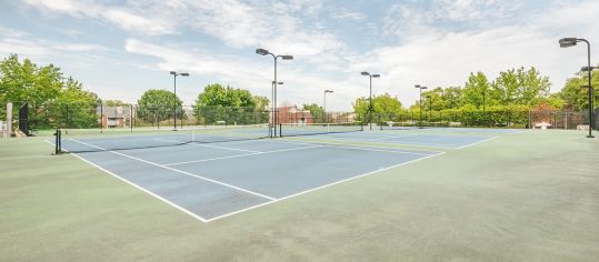 Tennis court at Post Tyson's Corner luxury apartment homes in McLean, VA Near Washington DC