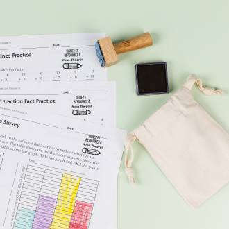 Étampe en bois personnalisé pour enseignant  vignette 3