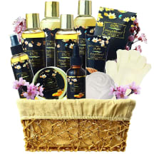 Lavender Bath Spa Gift Set for Him and Her. Bath Gift Basket for Christmas Gift for Women, Couples Gift for Holidays. Gift Set for Bath Body Works