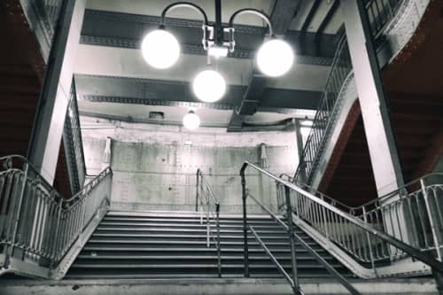 パリ シテ島観光 パリメトロ・シテ駅