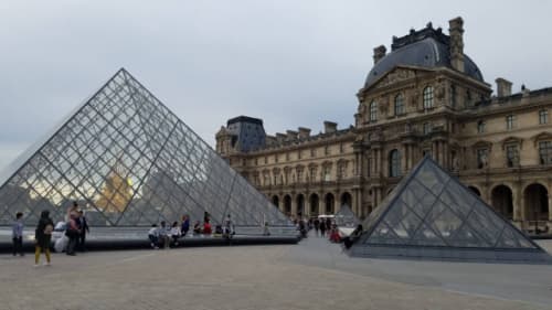 ルーブル美術館