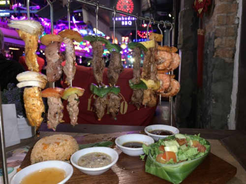 カンボジアB級グルメ串焼き