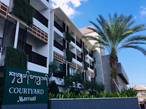 Courtyard Marriot Hotel 外観