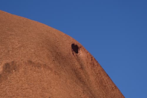 エアーズロックにあるハートマークの穴