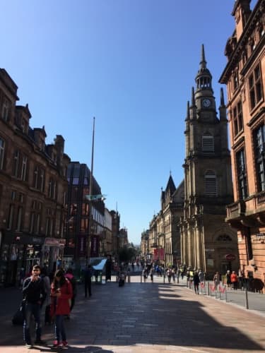 イギリス