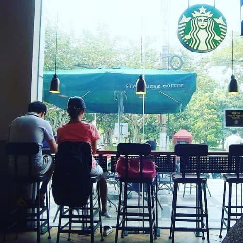 スタバ万都店