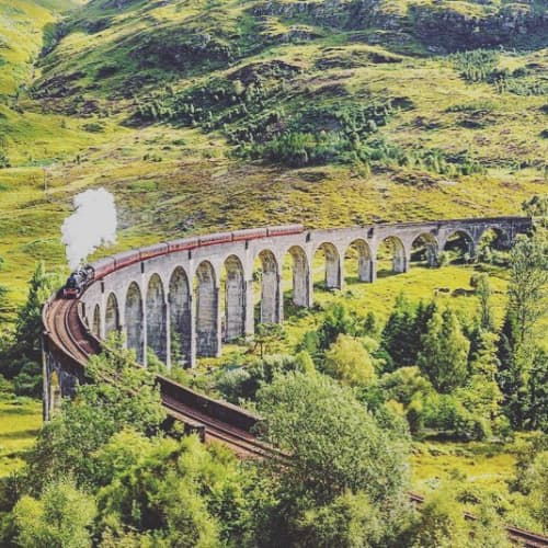 世界最古イギリスの鉄道の乗り方をご紹介 ハリポタ観光地はどの駅