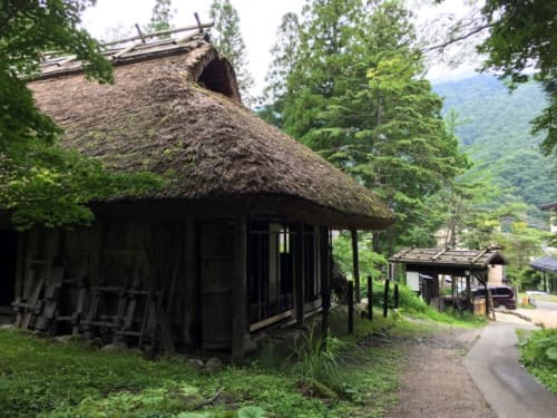 合唱造りの街並み