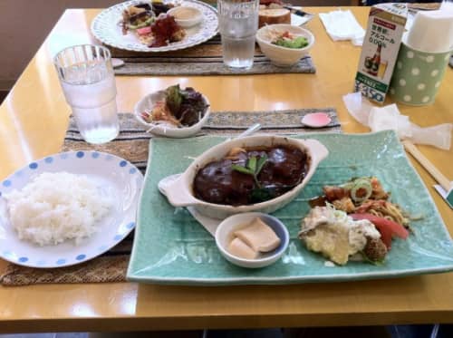 ハンバーグ定食