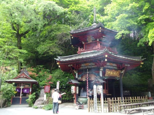 水澤寺　六角堂