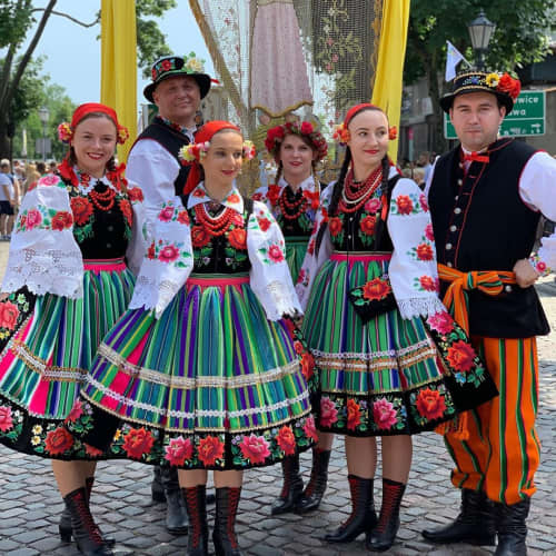 ポーランドの民族衣装を在住者が解説 パレードやお土産情報も