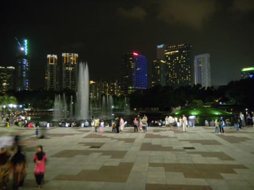 クアラルンプール ツインタワー広場夜景