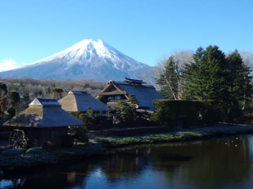 忍野八海 冬 富士山