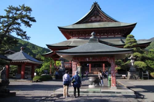 甲斐善光寺 本堂