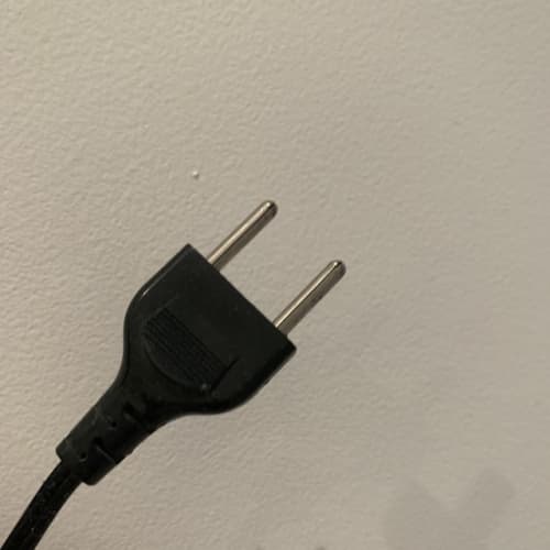フランス コンセント