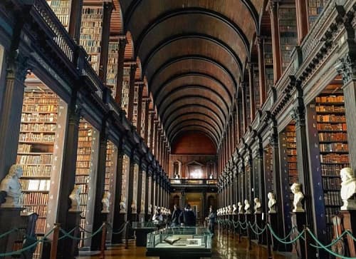 ダブリンの有名な観光スポット『The Book of Kells』