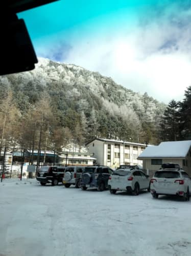 渋御殿湯の駐車場