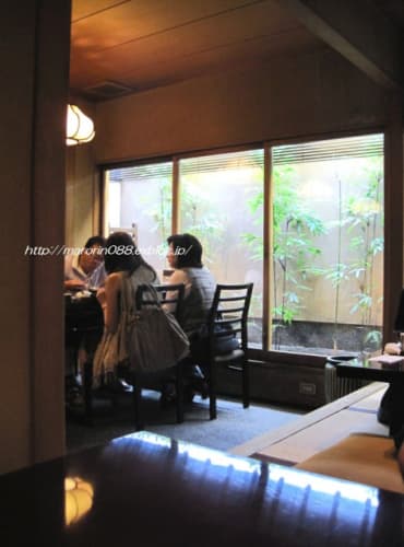 店内 田舎庵