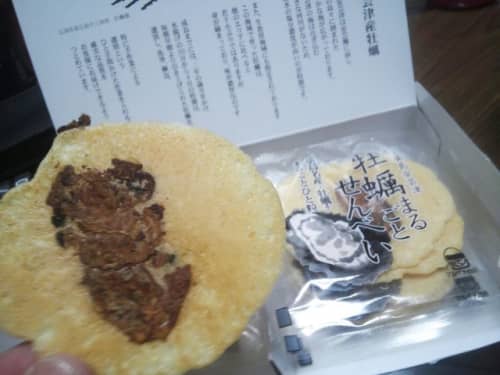 牡蠣まるごとせんべい