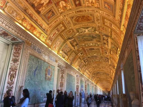 バチカン美術館の廊下