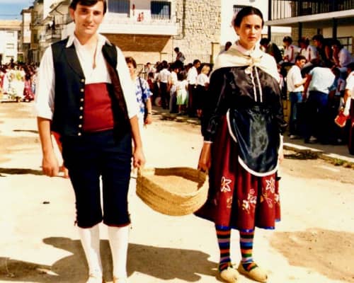 スペインの民族衣装はエリアで違う 在住者が闘牛士に衣装や素敵なショップ レンタル情報も紹介
