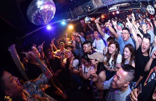 Club Brooklynで盛り上がり